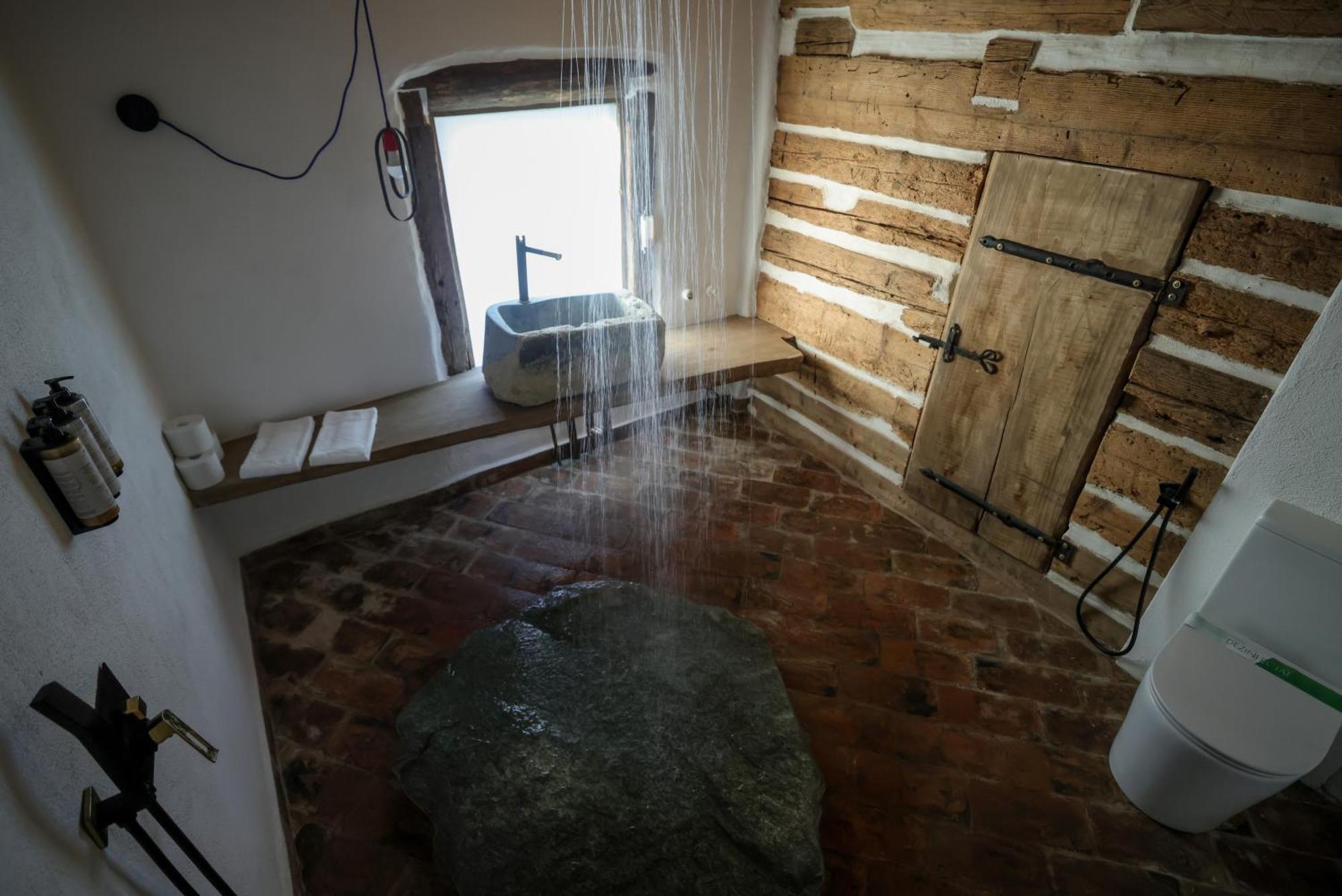 Chalet Echoes Of Vladicu